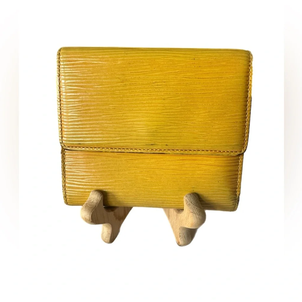 Louis Vuitton Vintage Epi Wallet – Jaune Yellow w/ Purple Interior